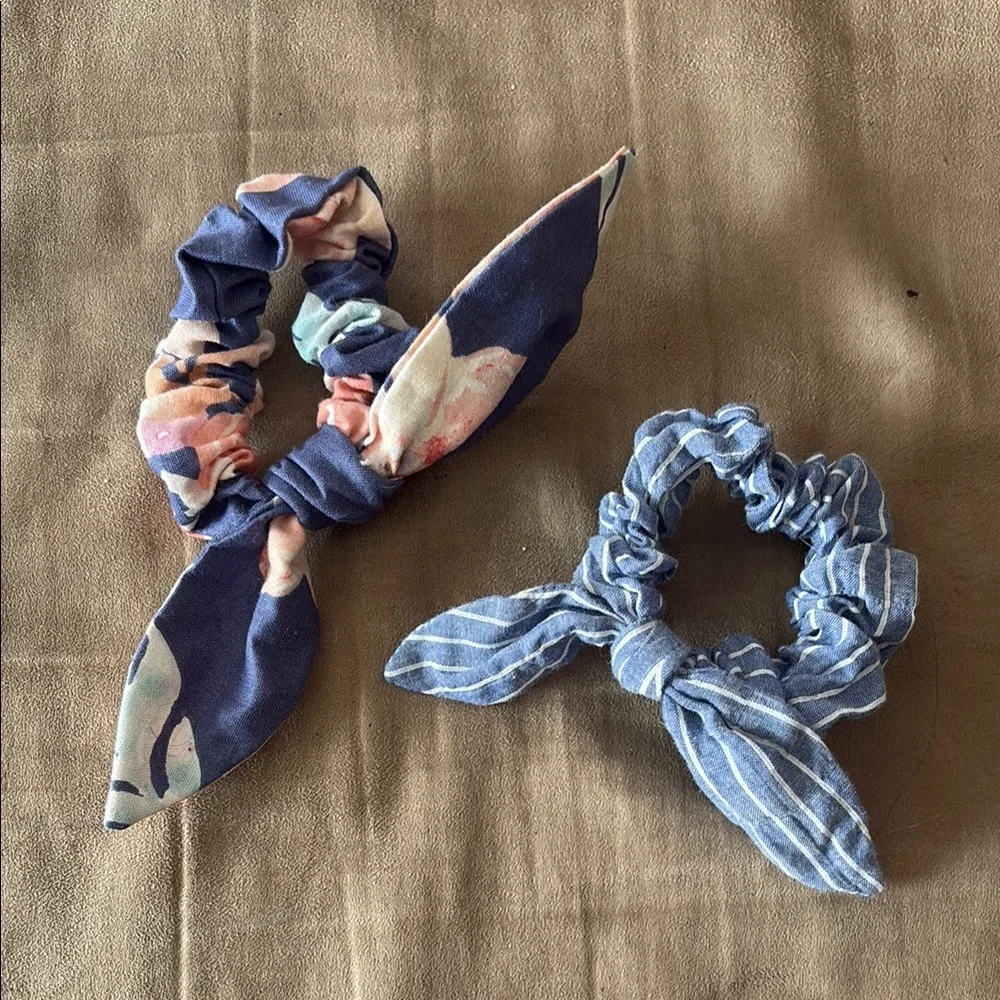 Two bow scrunchies